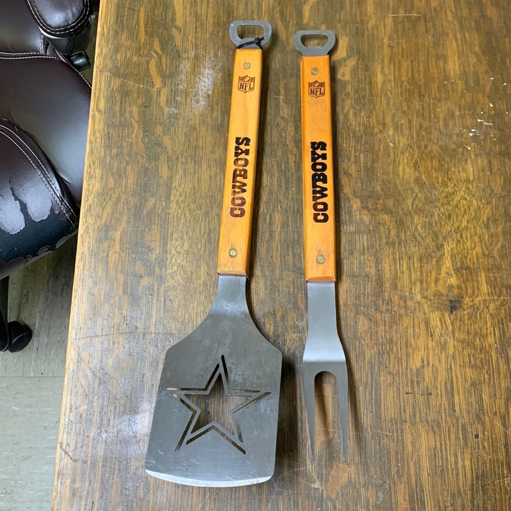 NFL Dallas Cowboys Sportula/ Fork for Grilling